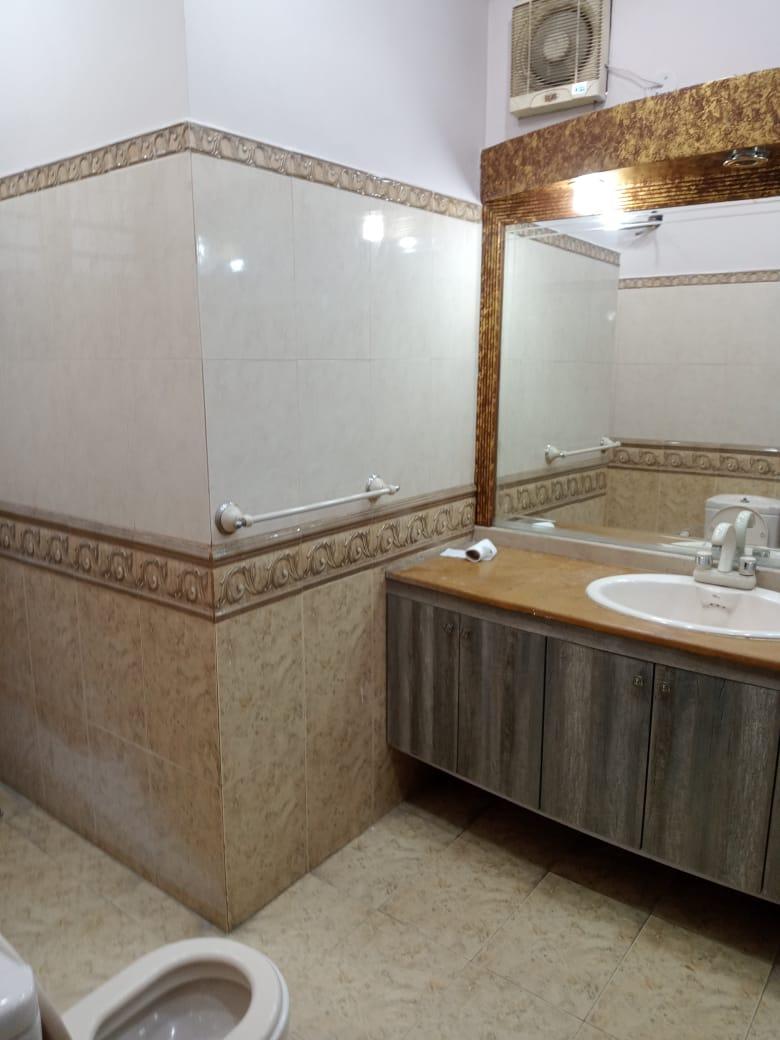 1 Kanal Bungalow for Sale in DHA Lahore PHASE 4