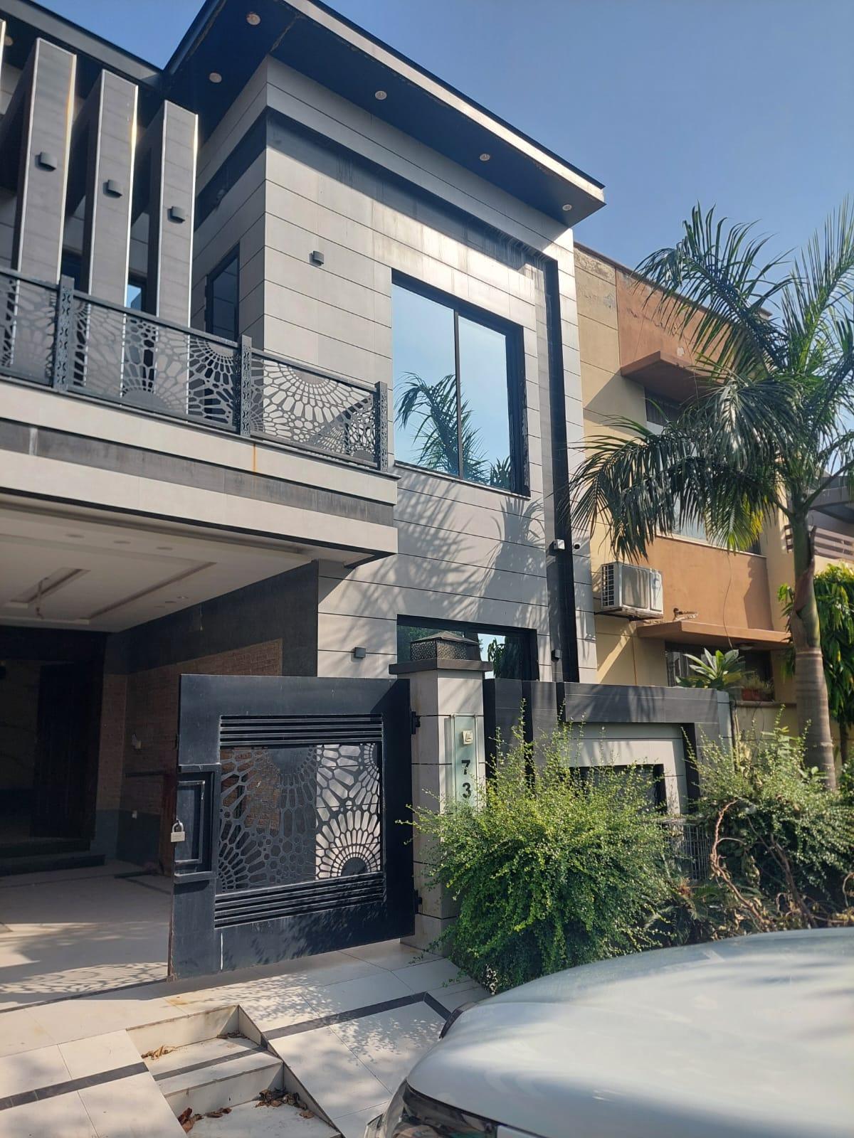 7 MARLA NEW HOUSE  FOR SALE IN DHA LAHORE PHASE 5