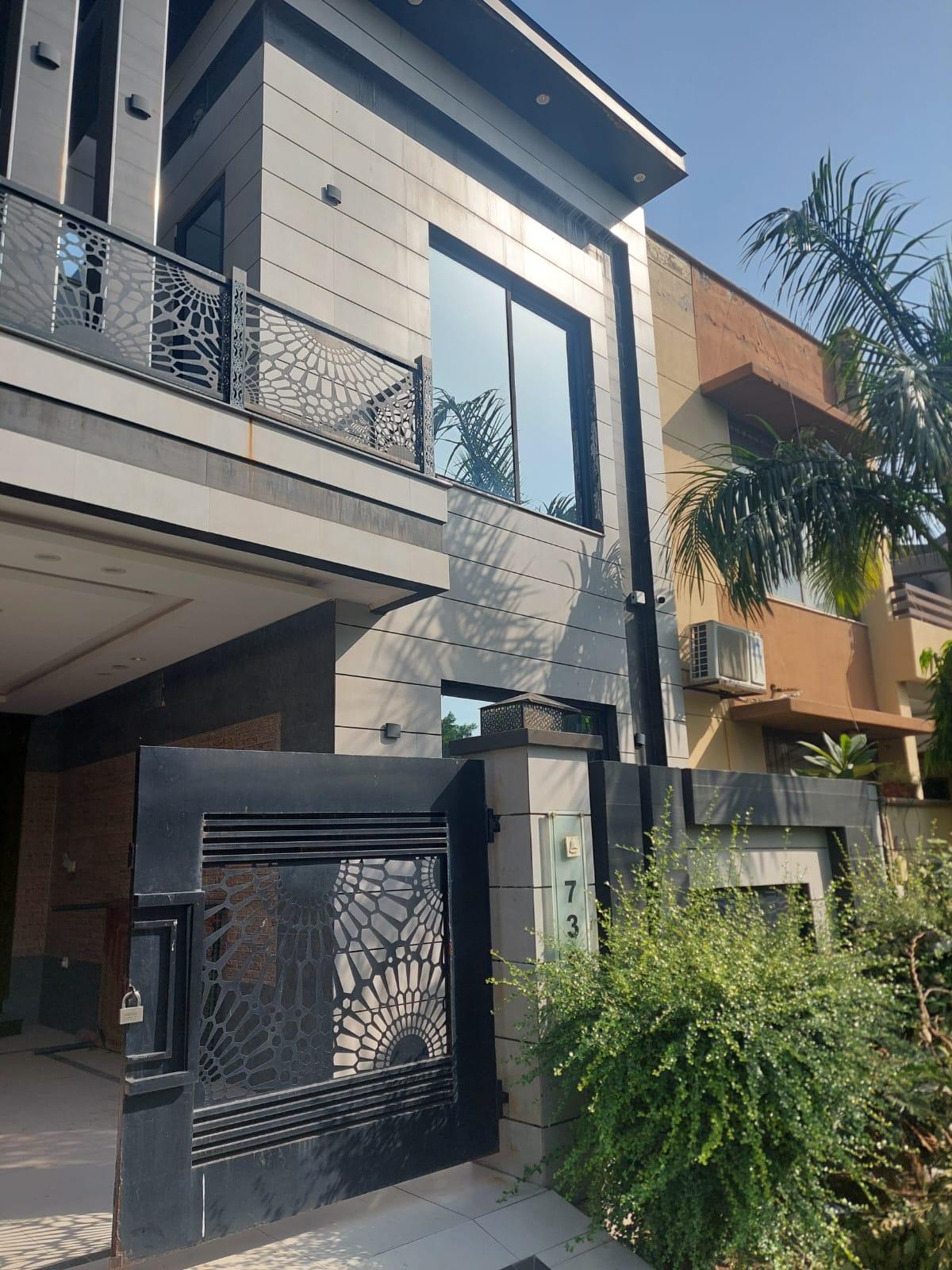 7 MARLA NEW HOUSE  FOR SALE IN DHA LAHORE PHASE 5