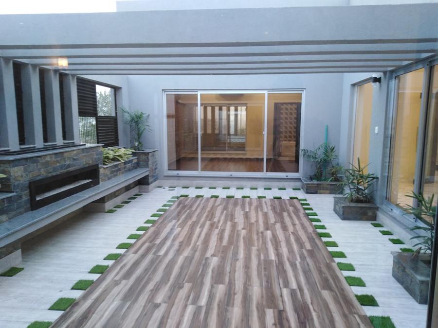 1Kanal Spanish Bungalow 4 years old DHA Phase 6