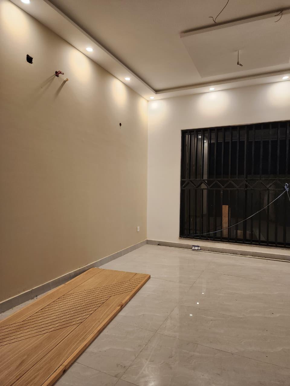 9 MARLA  BUNGALOW FOR SALE IN DHA LAHORE PHASE 4