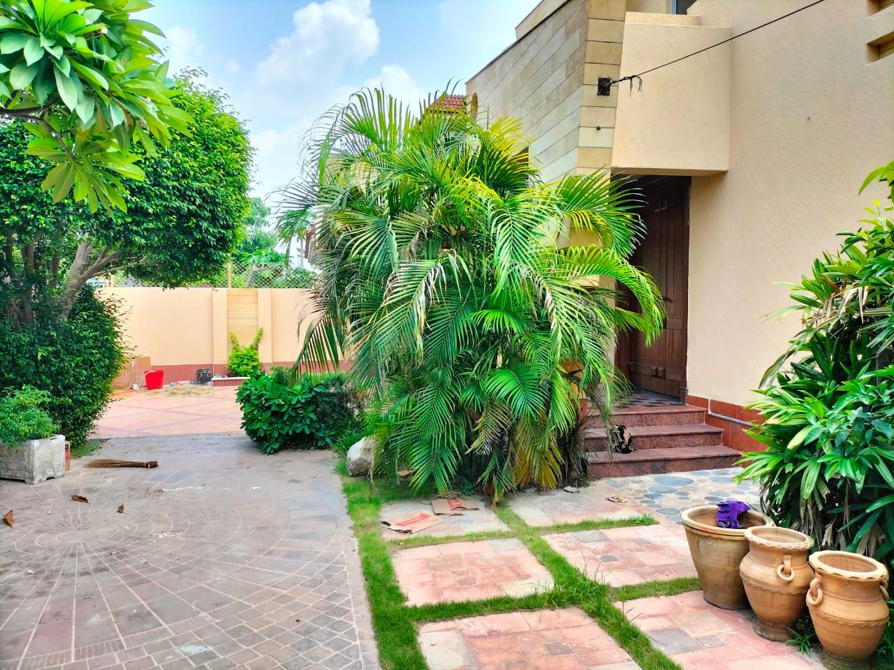 USED 1 KANAL BUNGALOW FOR SALE IN DHA LAHORE PHASE 3