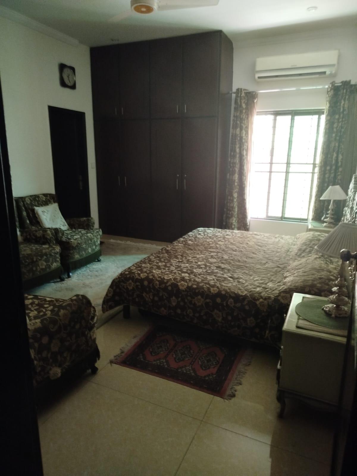 1 Kanal Bungalow for sale in DHA Lahore Phase 1