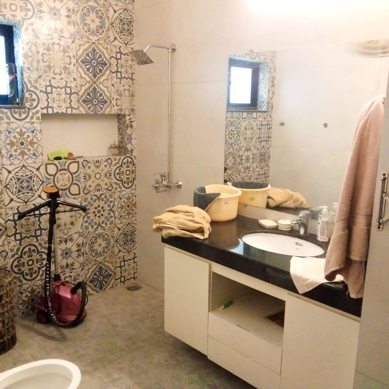 1 KANAL BUNGALOW FOR SALE IN DHA LAHORE PHASE 3