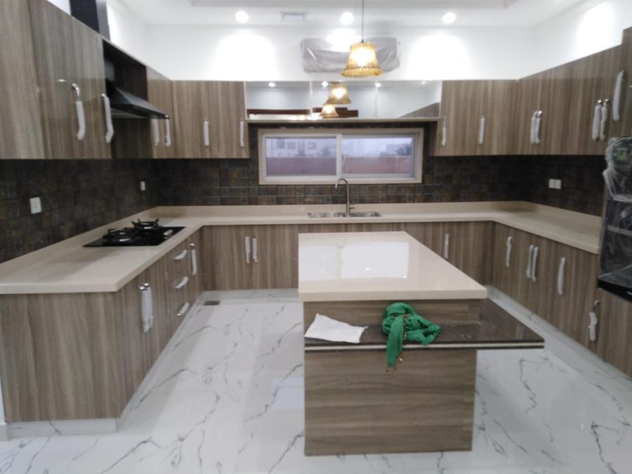 1Kanal Spanish Bungalow 4 years old DHA Phase 6