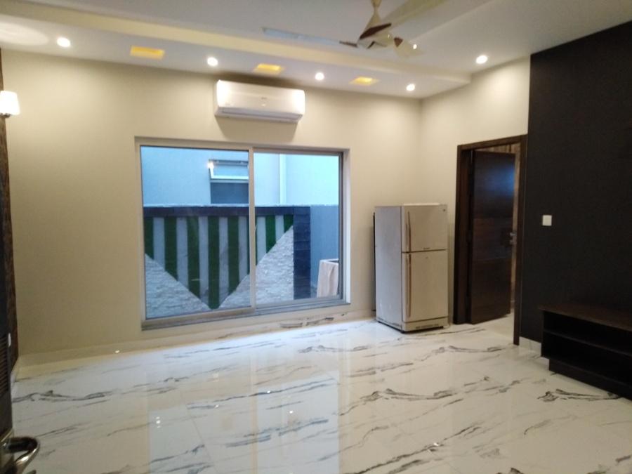 1Kanal Spanish Bungalow 4 years old DHA Phase 6