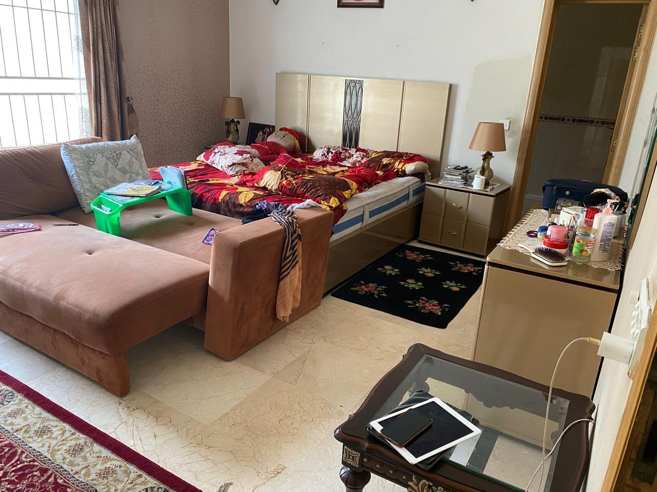 27 Marla Bungalow For Sale in Lahore Gulberg 3