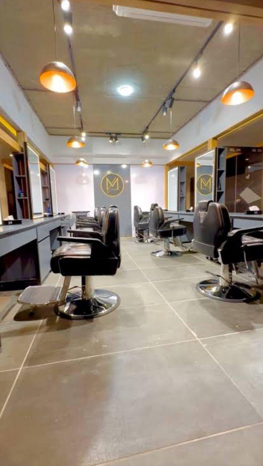 Commercial Building/Plaza for Sale with Rental income