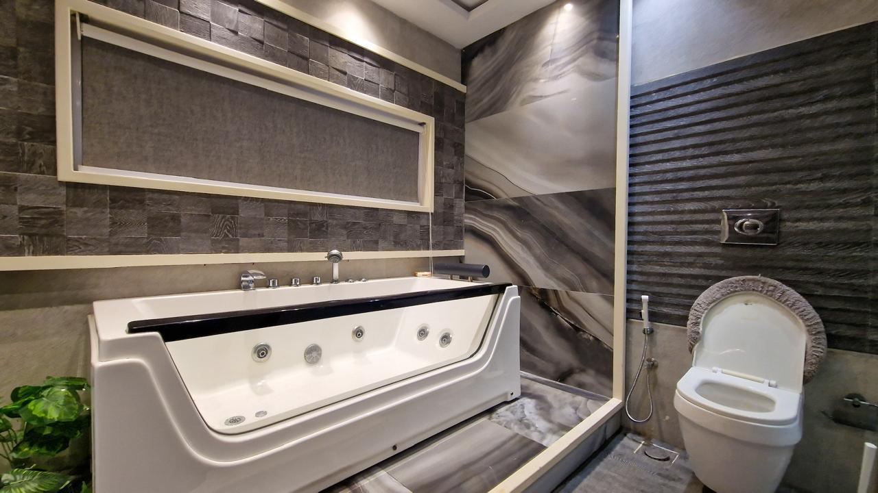 1 Kanal 2 Marla  corner  Bungalow DHA Phase 6