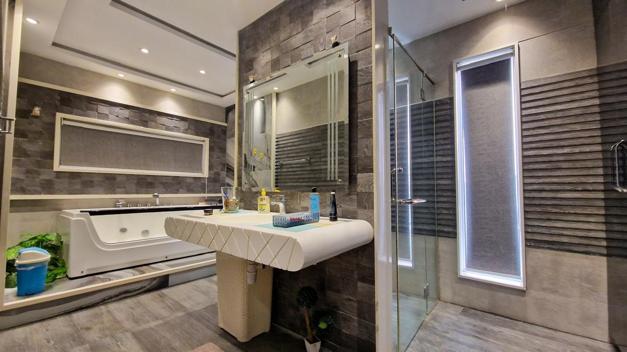 1 Kanal 2 Marla  corner  Bungalow DHA Phase 6