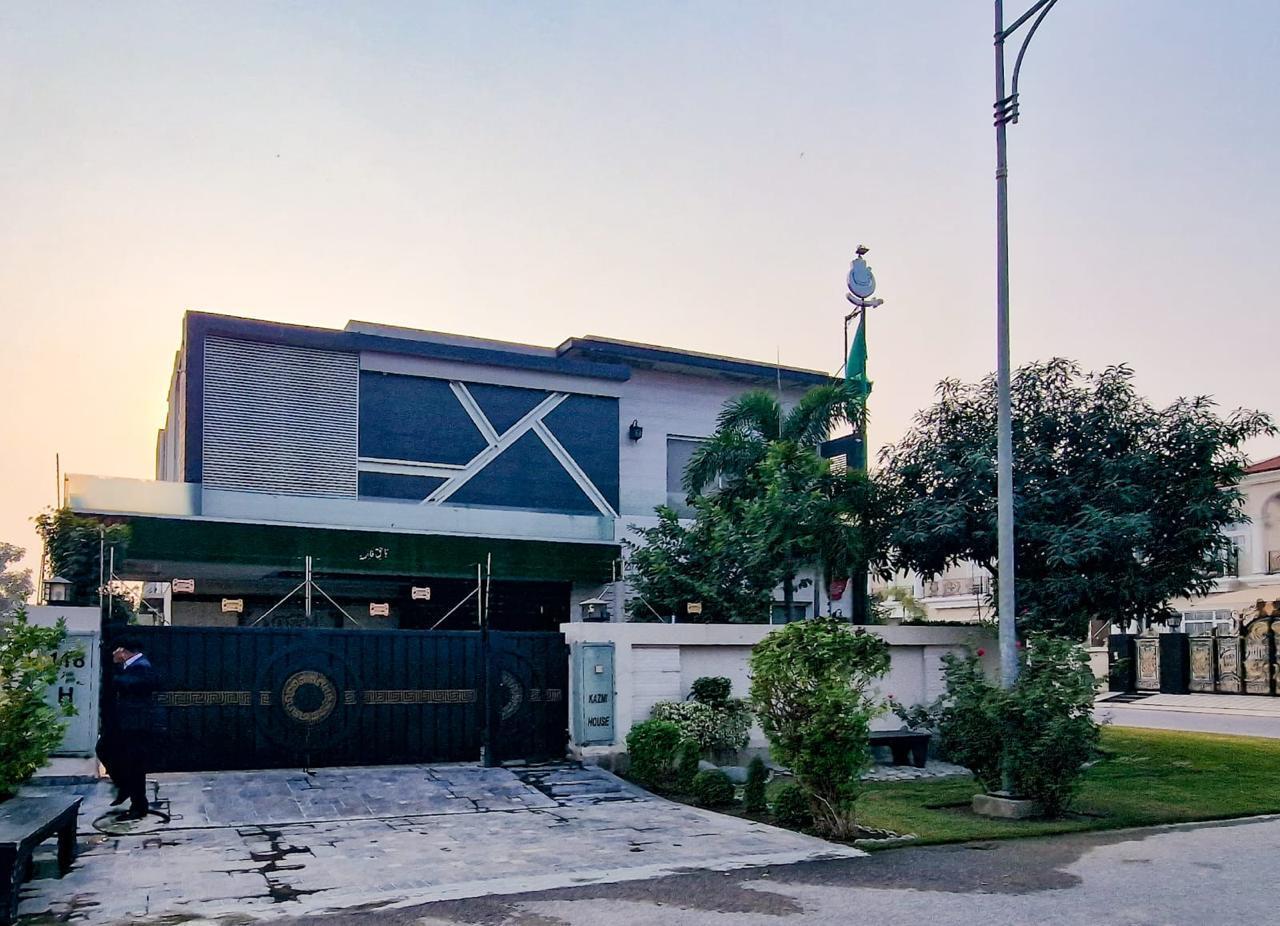 1 Kanal 2 Marla  corner  Bungalow DHA Phase 6