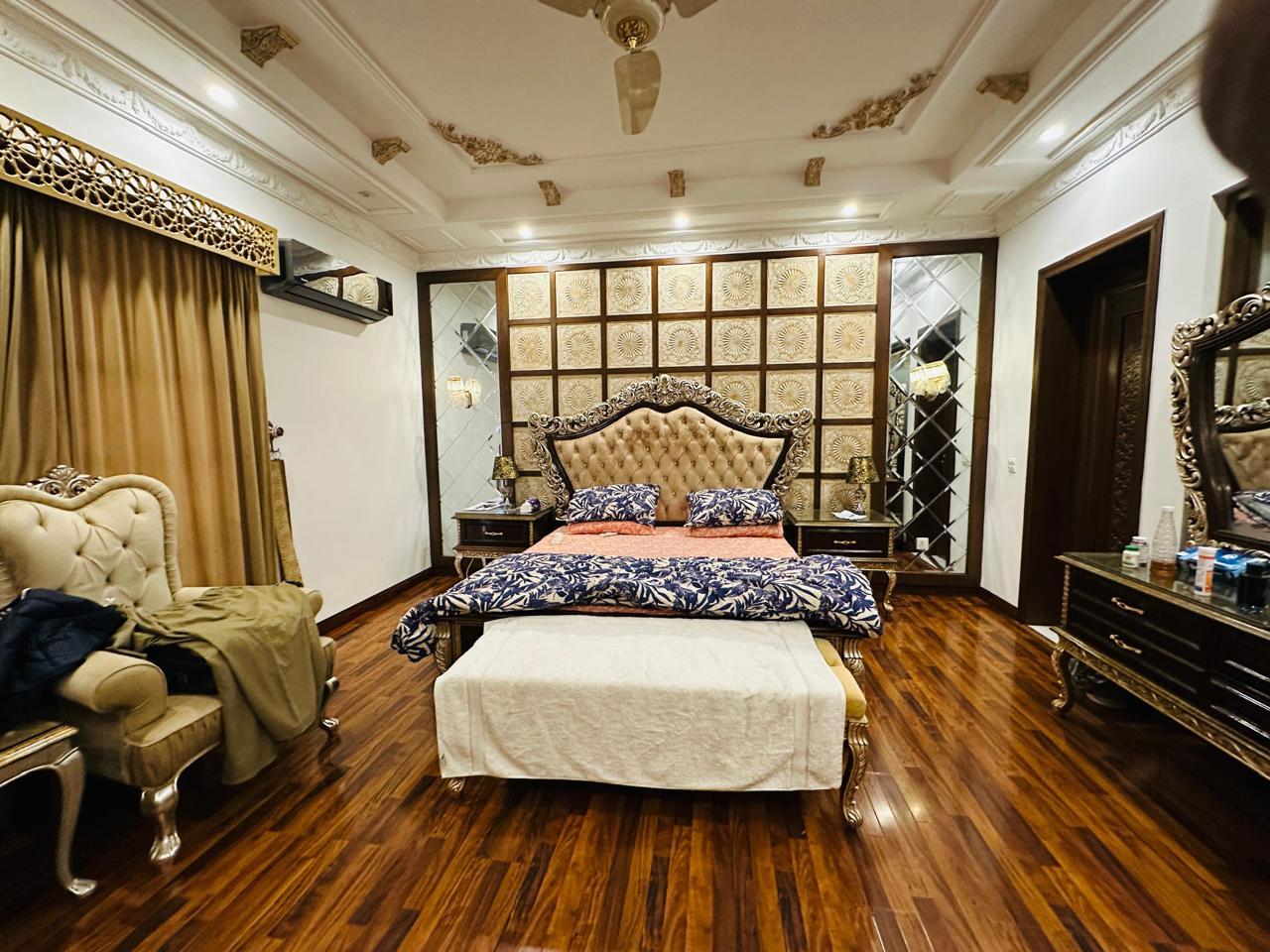 1 kanal Bungalow for Sale in DHA lahore (Air avenue) Phase 8